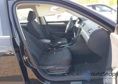 2016 Volkswagen Passat 1.8T S из США, поврежденный, VIN 1VWAT7A38GC026915